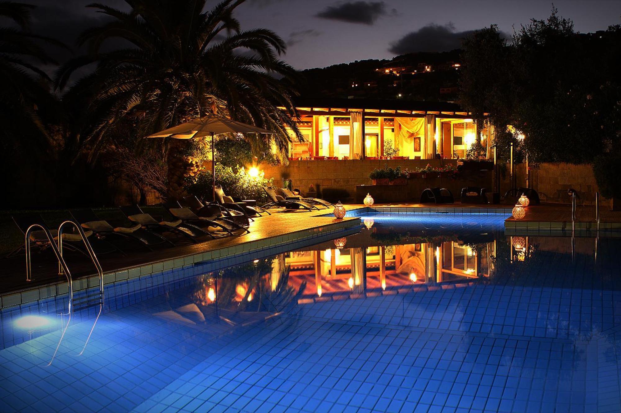 Hotel Albaruja 4*
